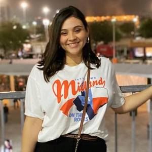 Meet your Posher, Danielle